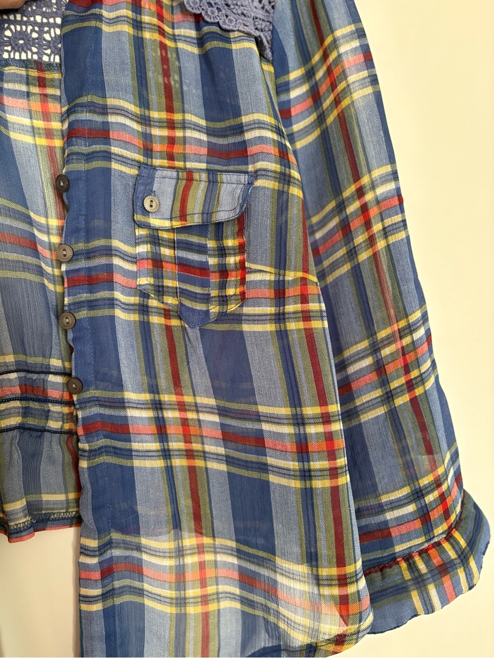 American Rag plaid lightweight blouse. - Picture 7 of 9